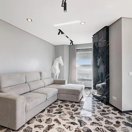 Camoes Vista Mar 10 D, Com Piscina * Armação de Pêra